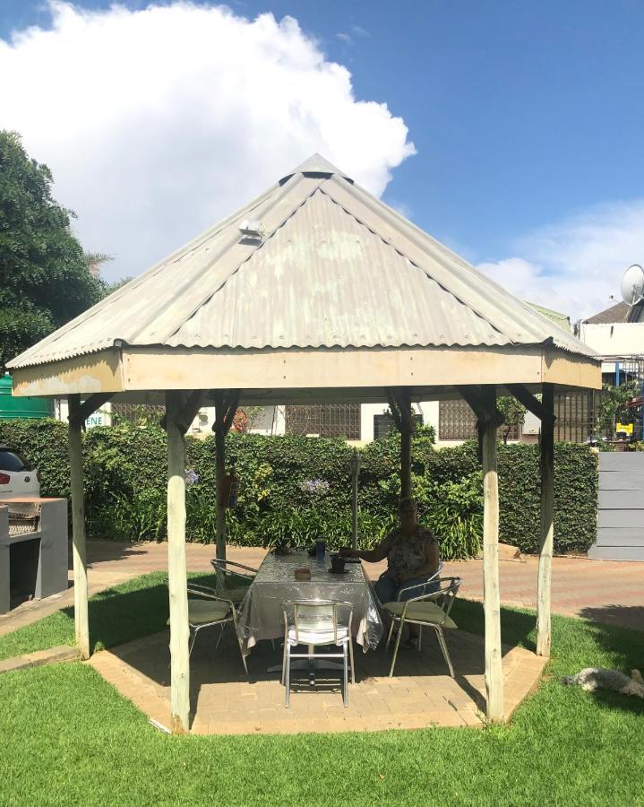 Acacia Westdene B&B Bloemfontein Esterno foto