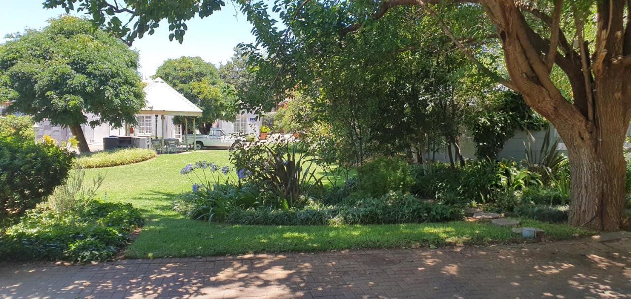 Acacia Westdene B&B Bloemfontein Esterno foto