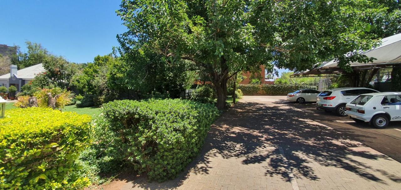 Acacia Westdene B&B Bloemfontein Esterno foto