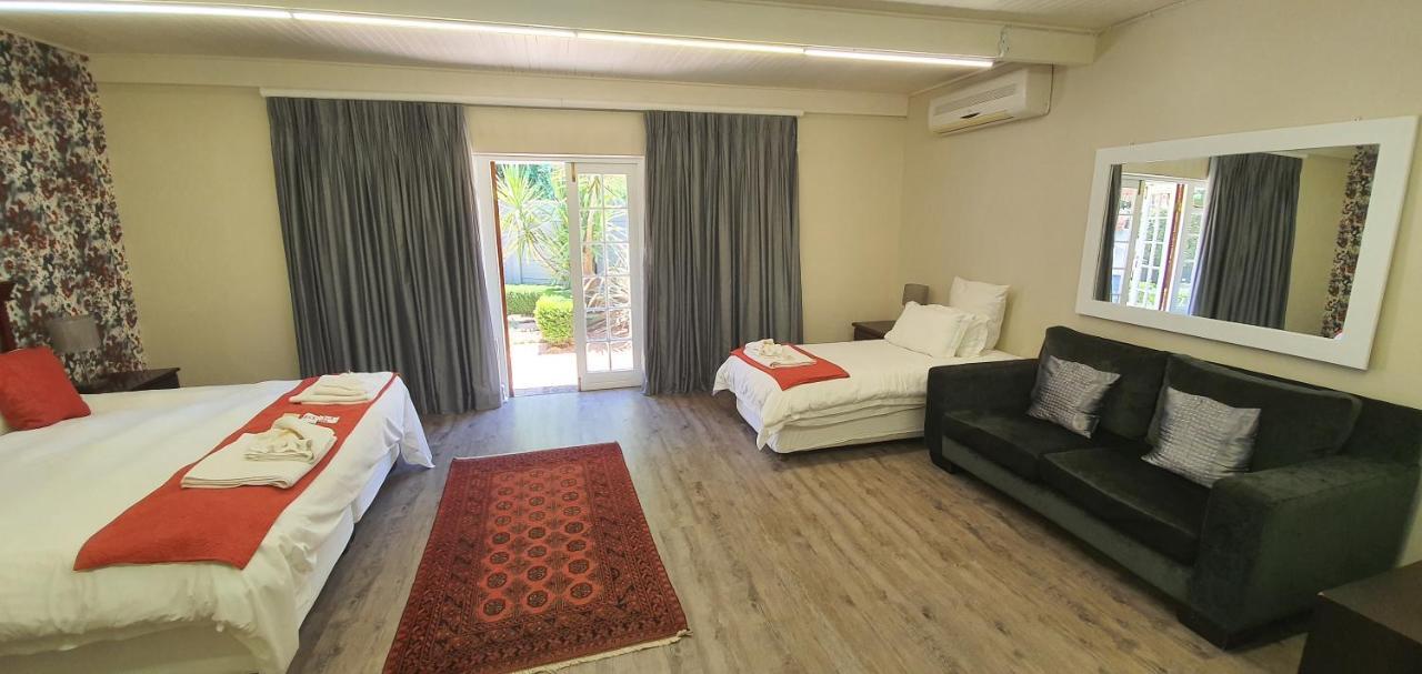 Acacia Westdene B&B Bloemfontein Esterno foto
