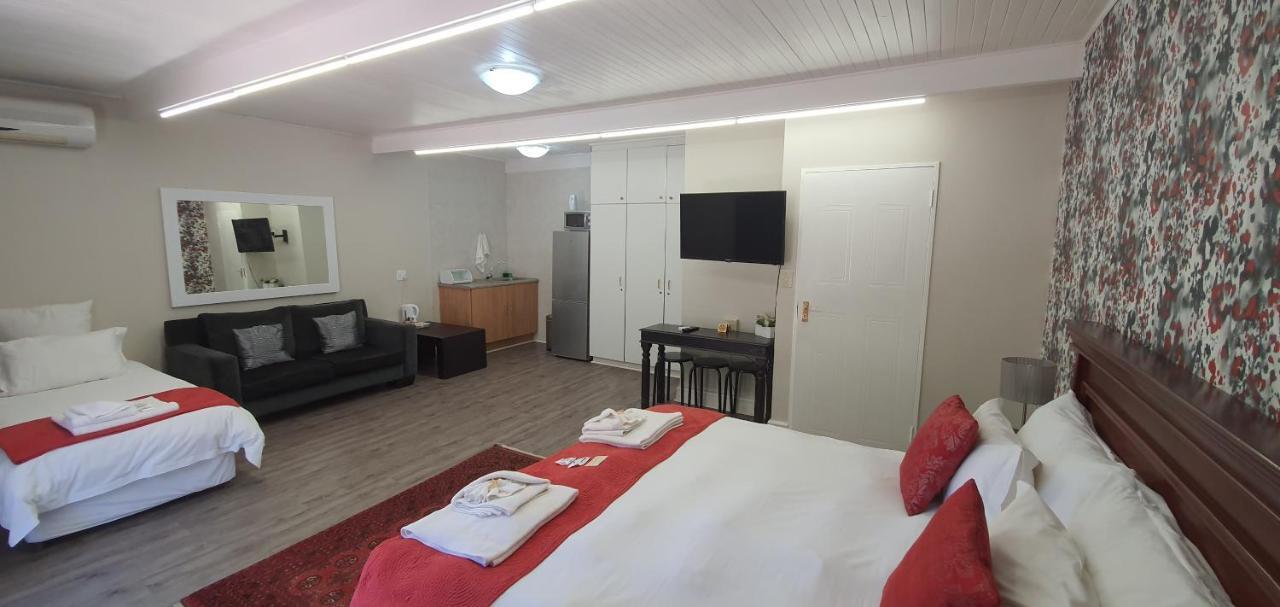 Acacia Westdene B&B Bloemfontein Esterno foto