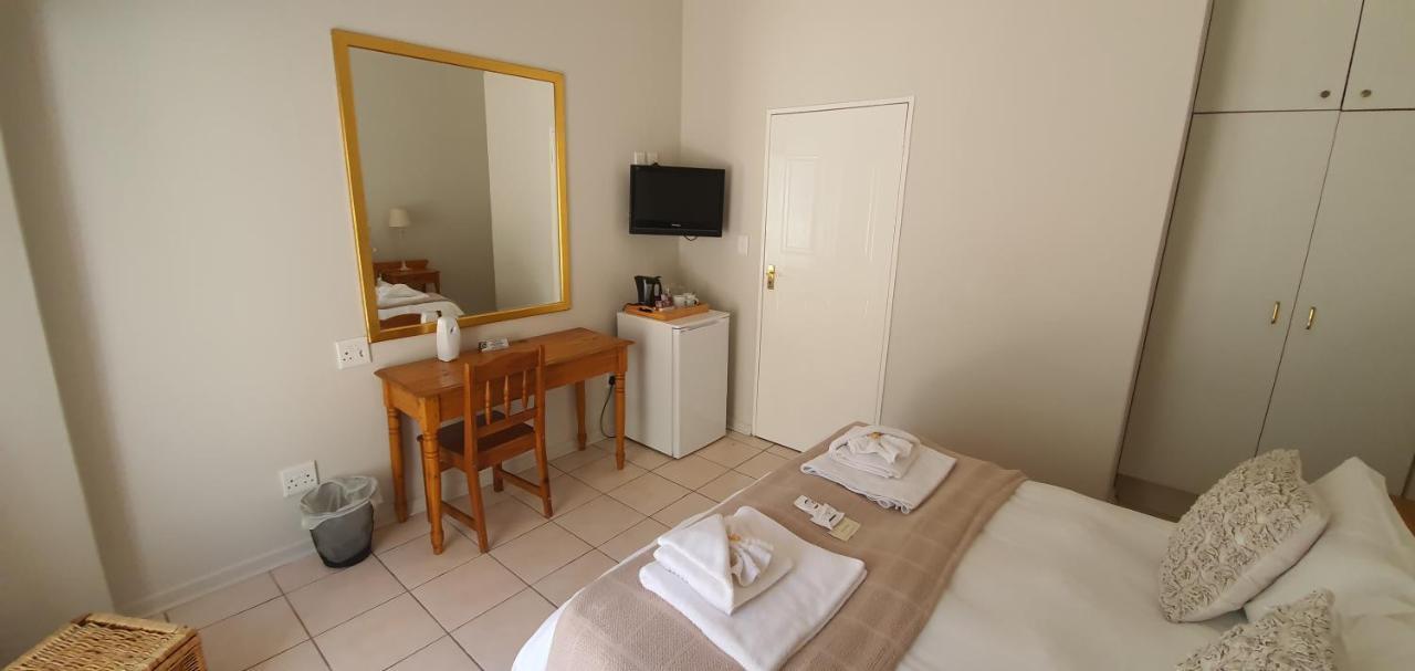 Acacia Westdene B&B Bloemfontein Esterno foto