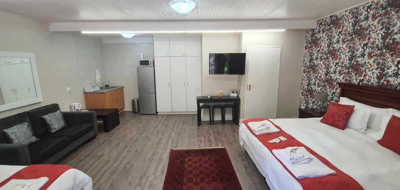 Acacia Westdene B&B Bloemfontein Esterno foto
