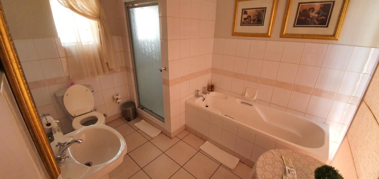 Acacia Westdene B&B Bloemfontein Esterno foto