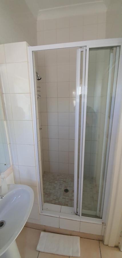 Acacia Westdene B&B Bloemfontein Esterno foto